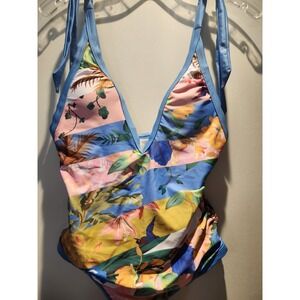 Multi colored swimsuit - size M